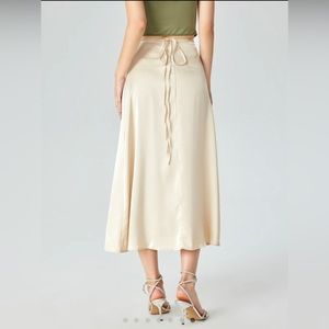 Cider Cream Wrap Skirt Size L